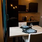 La Romantique Avec Jacuzzi Au Coeur De Aparthotel Perpignan