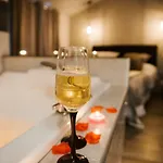 Aparthotel La Romantique Avec Jacuzzi Au Coeur De 4*
