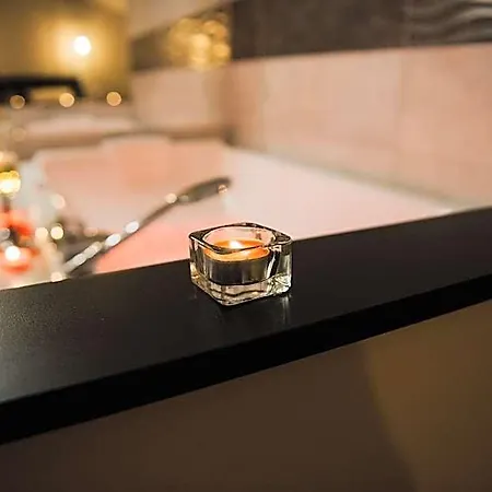 Aparthotel La Romantique Avec Jacuzzi Au Coeur De 4*