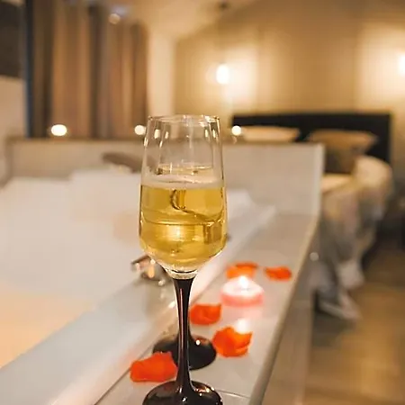 La Romantique Avec Jacuzzi Au Coeur De Perpignan
