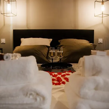 La Romantique Avec Jacuzzi Au Coeur De 아파트호텔 4*