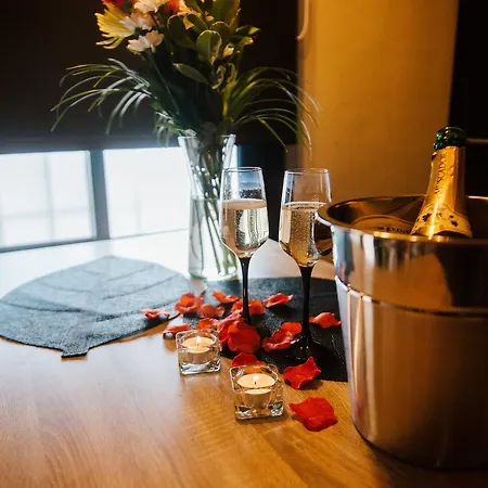 La Romantique Avec Jacuzzi Au Coeur De 4*