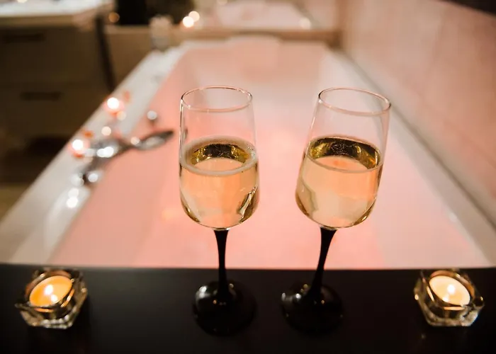 Aparthotel La Romantique Avec Jacuzzi Au Coeur De 4*