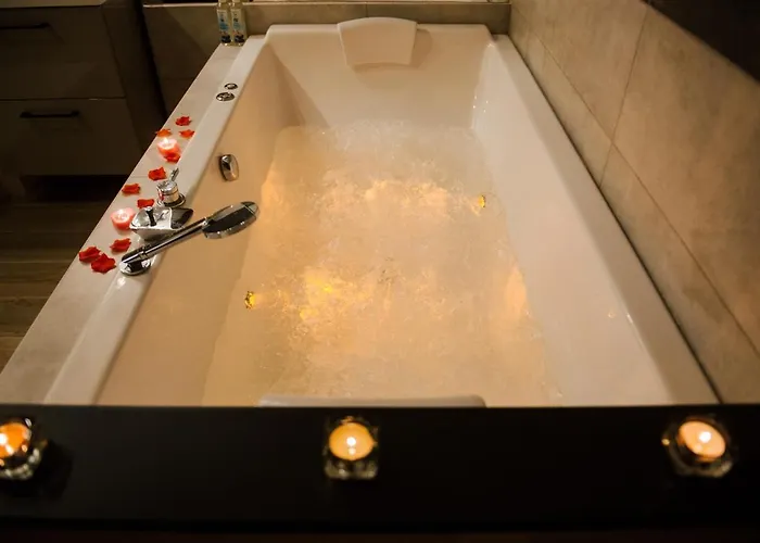 La Romantique Avec Jacuzzi Au Coeur De Perpignan