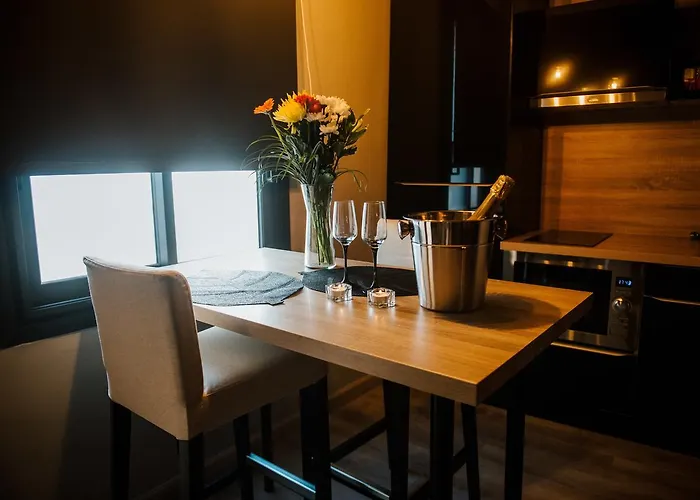 La Romantique Avec Jacuzzi Au Coeur De Lejlighedshotel